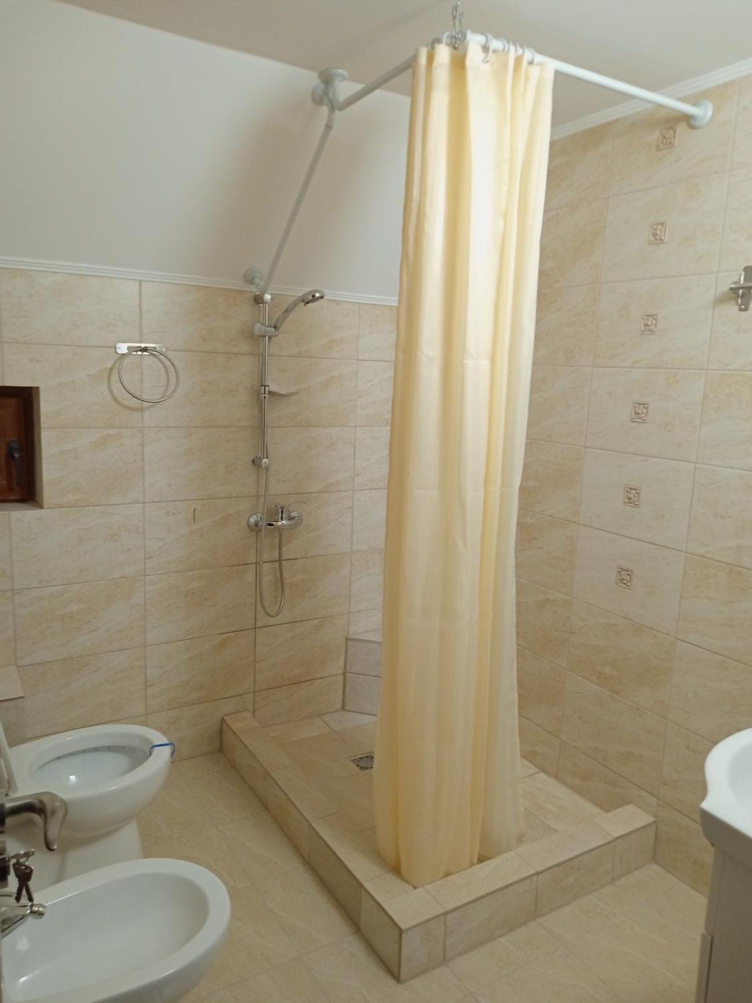 Perla Argesului, Ciubar, Piscina, Lift, Gratar, Cabana, Pensiuni, Hotel Cazare Transfagarasan Curtea De Arges Albestii de Arges ภายนอก รูปภาพ