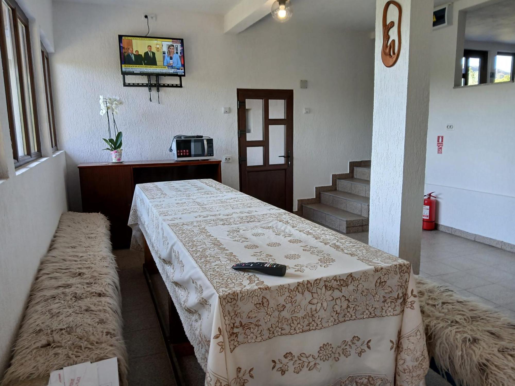 Perla Argesului, Ciubar, Piscina, Lift, Gratar, Cabana, Pensiuni, Hotel Cazare Transfagarasan Curtea De Arges Albestii de Arges ภายนอก รูปภาพ